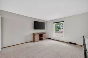 106 E Dresser Rd, Dekalb, IL 60115 - Photo 8