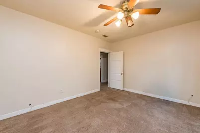 2520 Gideon Avenue, Zion, IL 60099 - Photo 14