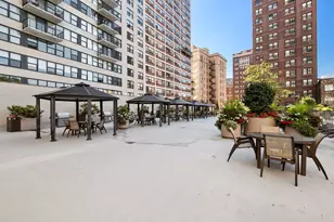 525 W Hawthorne Pl, Chicago, IL 60657 - Photo 28