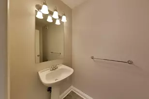 230 W Division St, Chicago, IL 60610 - Photo 22