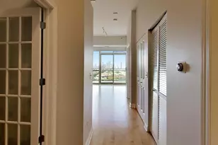 230 W Division St, Chicago, IL 60610 - Photo 18