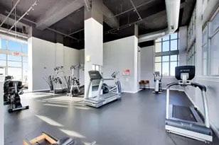 230 W Division St, Chicago, IL 60610 - Photo 26