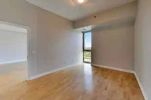 230 W Division St, Chicago, IL 60610 - Photo 12