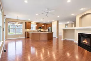 1908 Eton Dr, Hoffman Estates, IL 60192 - Photo 10