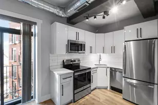 7645 N Sheridan Rd, Chicago, IL 60626 - Photo 4