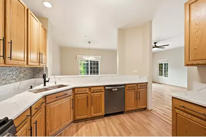 2051 Village View Drive, Yorkville, IL 60560 - Photo 8