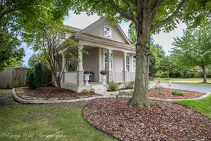 2899 Cornwall Ln, Geneva, IL 60134 - Photo 2