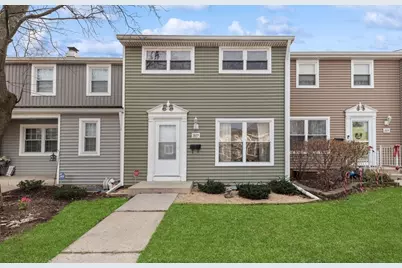 1817 Carlisle Court #1817, Schaumburg, IL 60194 - Photo 1