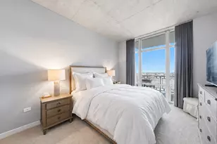 720 N Larrabee St, Chicago, IL 60654 - Photo 10