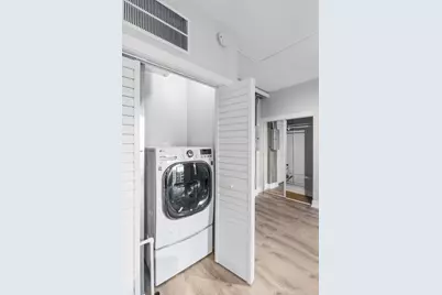 7645 N Sheridan Road #511, Chicago, IL 60626 - Photo 6