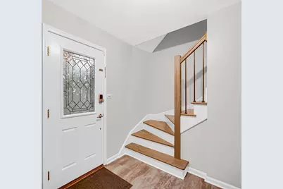 910 Knightsbridge Lane, Schaumburg, IL 60195 - Photo 4