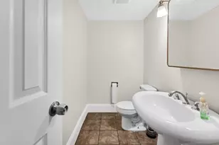 228 E Bailey Rd, Naperville, IL 60565 - Photo 16