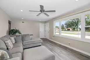 7416 S Octavia Ave, Bridgeview, IL 60455 - Photo 8