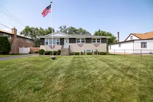 7416 S Octavia Ave, Bridgeview, IL 60455 - Photo 1