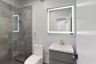 7645 N Sheridan Rd, Chicago, IL 60626 - Photo 12