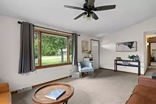 214 Carroll St, Colona, IL 61241 - Photo 4