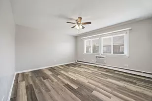7834 95th St, Hickory Hills, IL 60457 - Photo 6