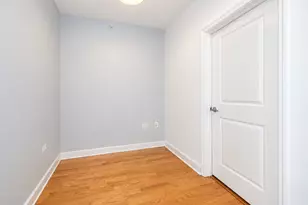 100 E 14th St, Chicago, IL 60605 - Photo 12