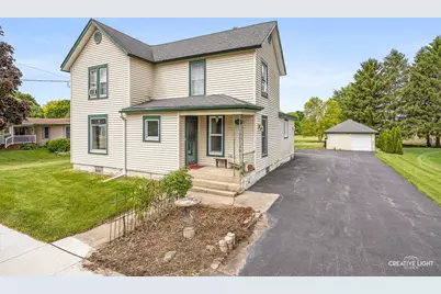 209 N Shabbona Road, Shabbona, IL 60550 - Photo 2