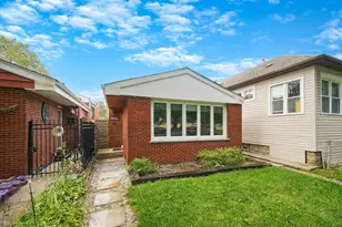 1238 W 112th Pl, Chicago, IL 60643 - Photo 1