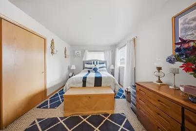 1410 Austin Avenue, Aurora, IL 60505 - Photo 8