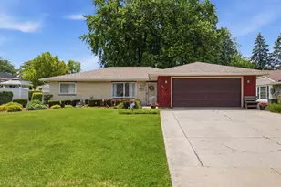 1410 Austin Ave, Aurora, IL 60505 - Photo 1