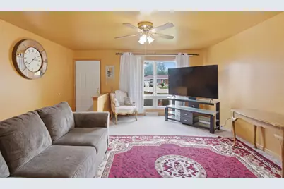 1410 Austin Avenue, Aurora, IL 60505 - Photo 2