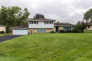 6121 James St, Tinley Park, IL 60477 - Photo 1