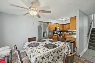 18584 Meadow Ln, Hazel Crest, IL 60429 - Photo 10