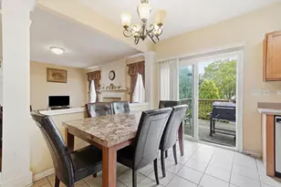 3104 Deerpath Ln, Carpentersville, IL 60110 - Photo 6