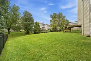 3104 Deerpath Ln, Carpentersville, IL 60110 - Photo 22