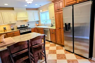 667 W Elk Grove Blvd, Elk Grove Village, IL 60007 - Photo 12