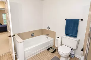 480 Green Bridge Ln, Prospect Heights, IL 60070 - Photo 12
