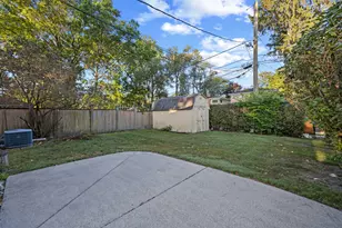 9752 Tripp Ave, Skokie, IL 60076 - Photo 20
