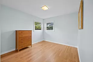 9752 Tripp Ave, Skokie, IL 60076 - Photo 12