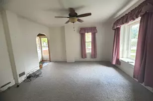 128 N Mason Ave, Amboy, IL 61310 - Photo 6