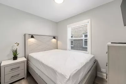 5347 W Gladys Avenue #1, Chicago, IL 60644 - Photo 14