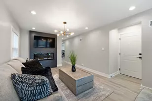5347 W Gladys Ave, Chicago, IL 60644 - Photo 4