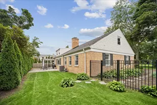 1043 Old Elm Ln, Glencoe, IL 60022 - Photo 32