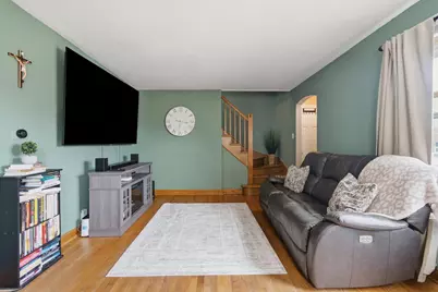 8716 S Richmond Avenue, Evergreen Park, IL 60805 - Photo 6