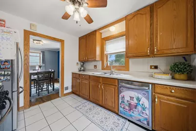 8716 S Richmond Avenue, Evergreen Park, IL 60805 - Photo 10