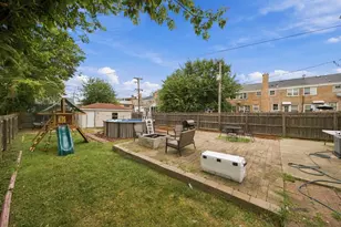 8716 S Richmond Ave, Evergreen Park, IL 60805 - Photo 24