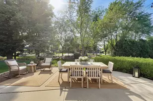 720 Dunhill Dr, Buffalo Grove, IL 60089 - Photo 12