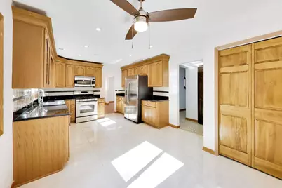720 Dunhill Drive, Buffalo Grove, IL 60089 - Photo 10