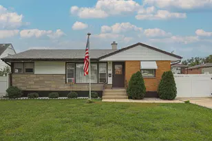 65 Victoria Dr, Northlake, IL 60164 - Photo 1