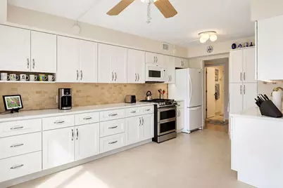 355 W Miner Street #1A, Arlington Heights, IL 60005 - Photo 6
