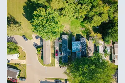 1824 Huckleberry Lane, Sycamore, IL 60178 - Photo 14