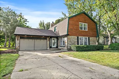 705 Chestnut Court, Algonquin, IL 60102 - Photo 2