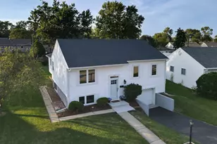 424 Mark Ave, Glendale Heights, IL 60139 - Photo 1
