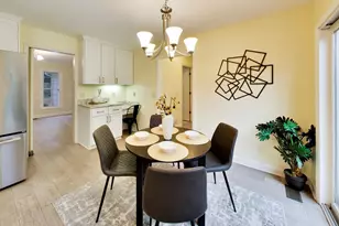 861 W Dorset Ave, Palatine, IL 60067 - Photo 4